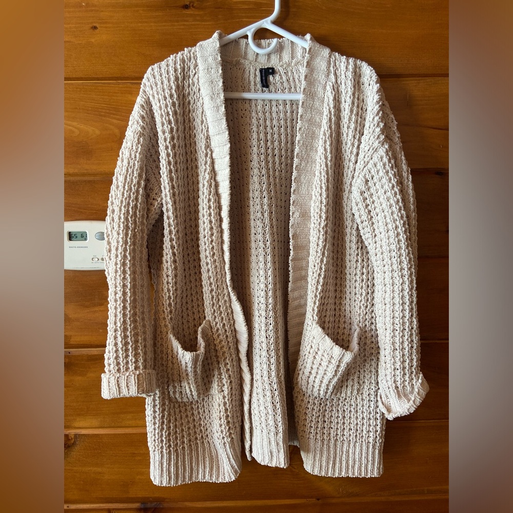 Women’s cardigan size medium - moon&madison